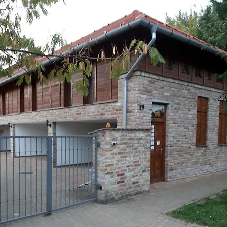 Greta Apartman غيولا