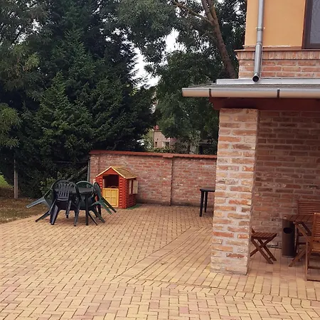 Greta Apartman شقة غيولا