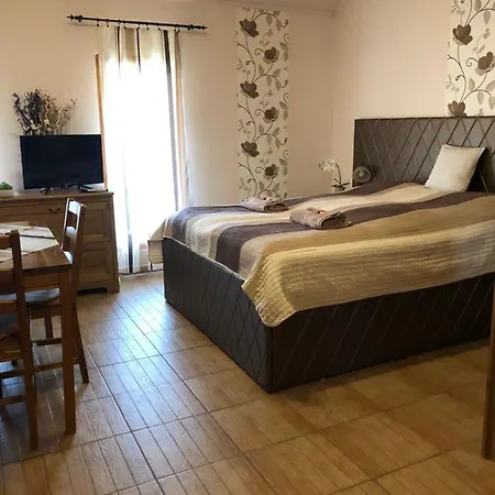 Greta Apartman شقة